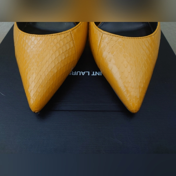 SAINT LAURENT Zoe 105 Croc Snakeskin Embossed Leather Pump 38 Yellow Cream + Box - Picture 7 of 11